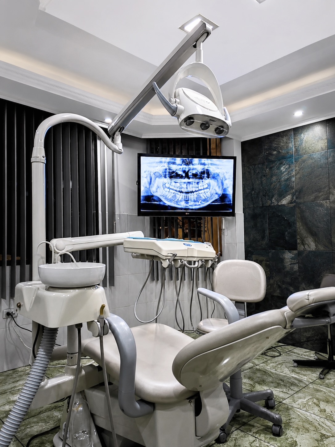 Consultorio odontológico equipado — Centro Remache Rubio